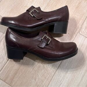 Croft & Barrow brown leather buckle small heel shoes - size 9.5 - NWOT